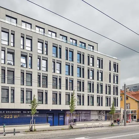 Bank Polski, Sun & Snow شقة